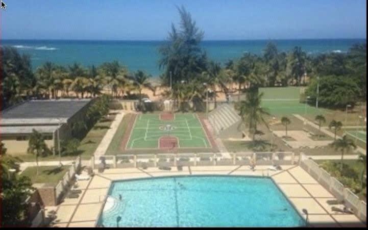 Enchanted 17 Jewel Beachfront Luquillo -Pool מראה חיצוני תמונה